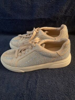 NWOT MADDEN NYC Sparkling tennis shoes